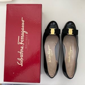 Ferragamo Boutique Lillaz Patent Leather Pumps